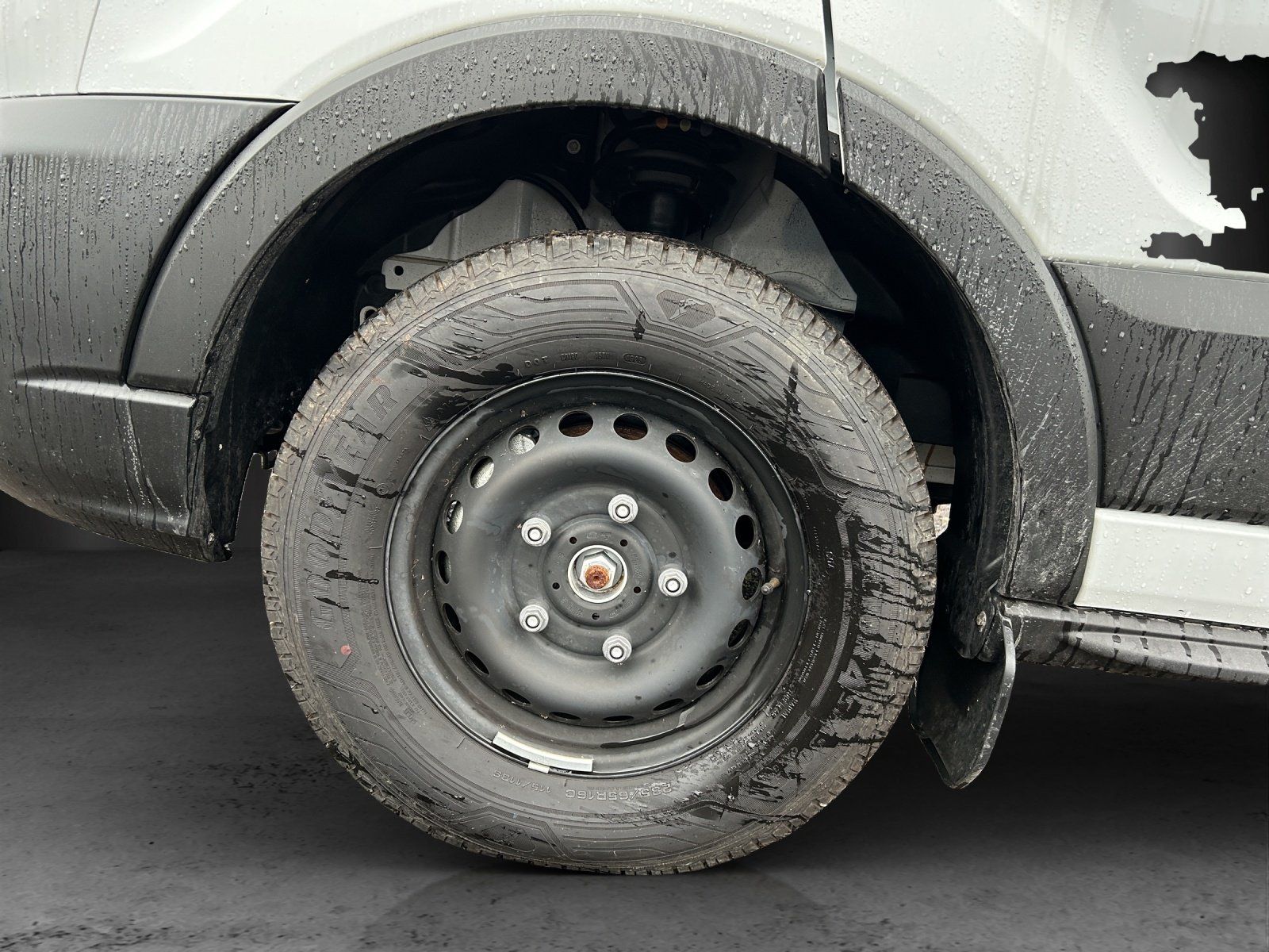 Fahrzeugabbildung Ford Transit L4 Einzelkabine Koffer GJR Ladebordwand