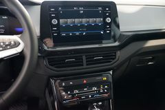 VW T-Cross 1.0 TSI DSG Life | Matrix | ACC | AHK VW T-Cross 1.0 TSI DSG Life | Matrix | ACC | AHK