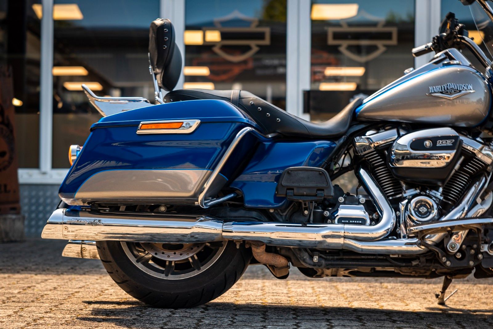 Fahrzeugabbildung Harley-Davidson FLHRC Road King Classic 107 cui -Screamin Eagle-