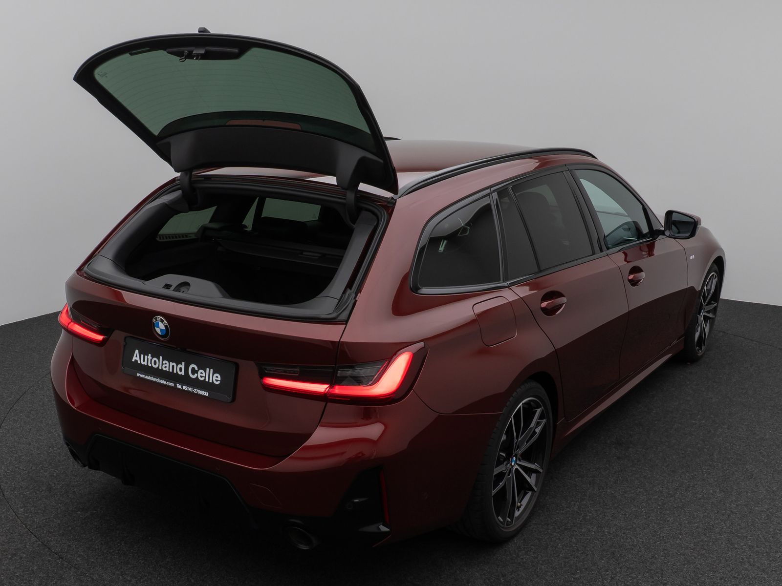 Fahrzeugabbildung BMW 320d M Sport Kamera HUD DAB H/K Komfort 19Zoll