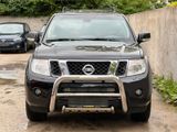 Nissan Pathfinder 3.0 dCi LE/ Aut. 7 Sitz  / Allrad - Nissan Pathfinder: 3.3