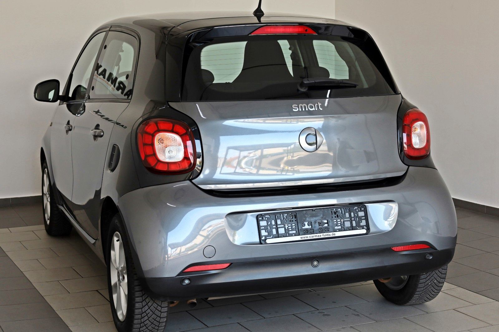 Fahrzeugabbildung Smart ForFour Passion Navi,SH,PDC, Allwetterreifen