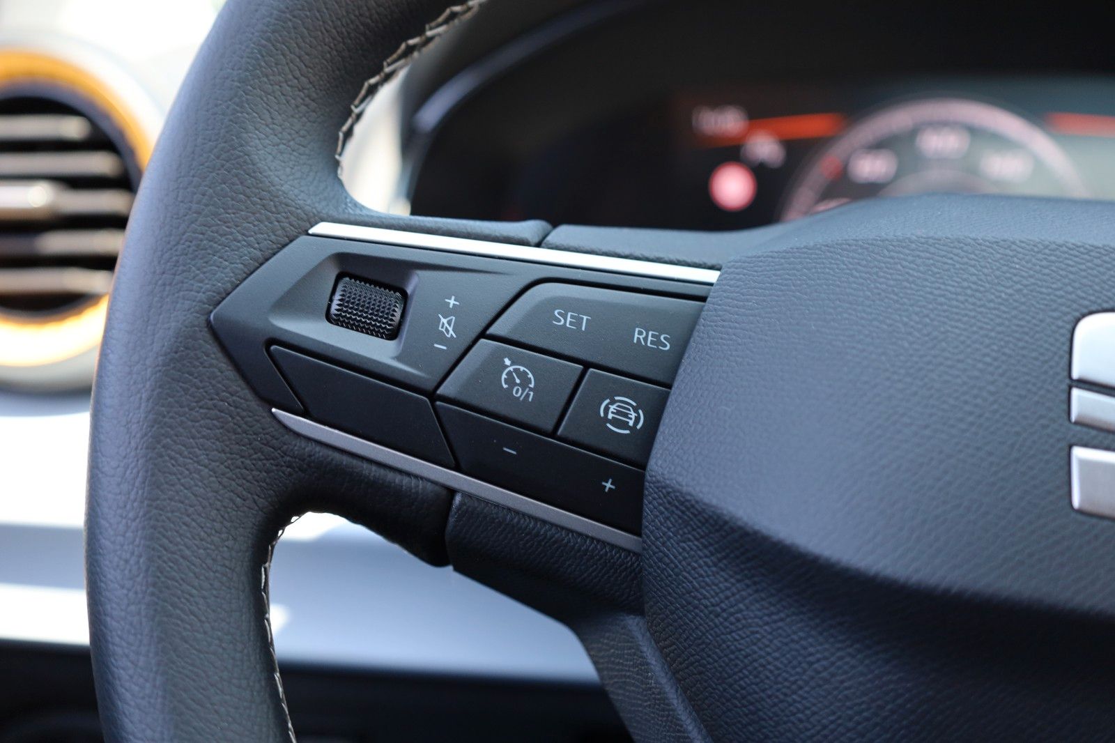 Fahrzeugabbildung SEAT Ibiza Style 1.0 TSI *Sitzheizung *LED