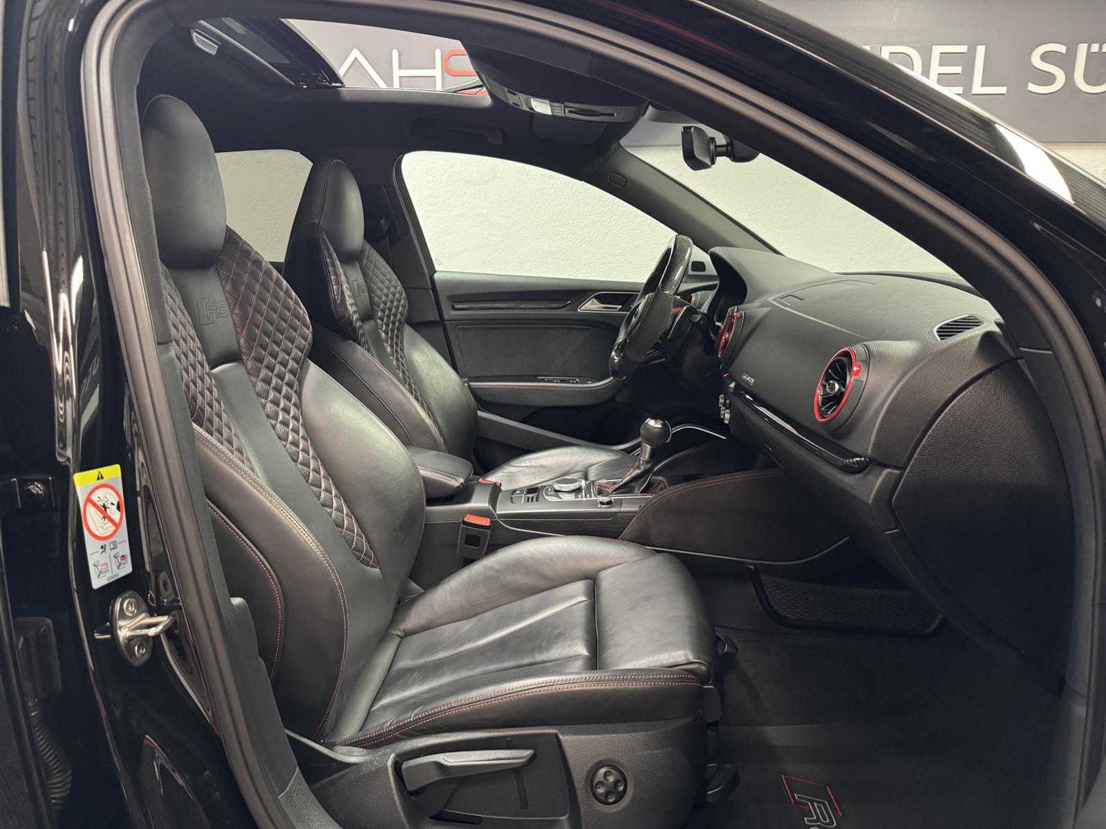 Audi RS 3 2.5 TFSI quattro*PANO*SCHALE*B&O*S.ABGAS*