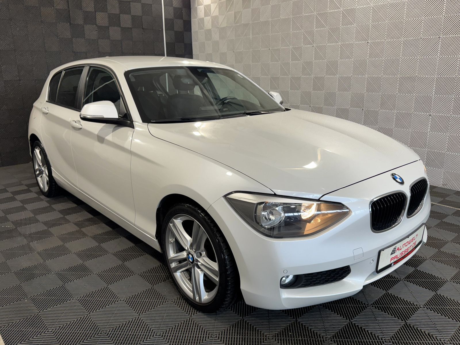 Gebrauchtwagen BMW 118 118 Lim. 5-trg*ADVANTAGE+*PDC-SHZ-KLIMA.A-USB-LM in Horb am Neckar