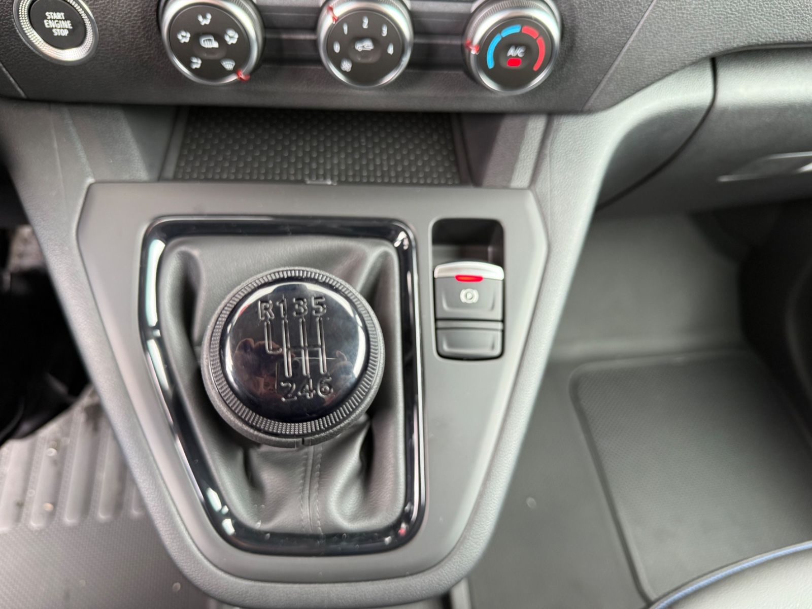Fahrzeugabbildung Nissan Townstar Kastenwagen L1 2,0t N-Connecta