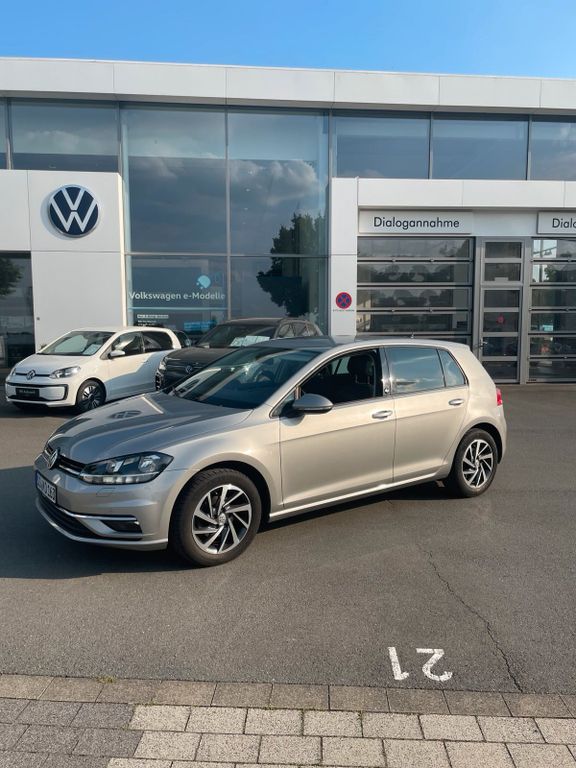Image of Volkswagen Golf