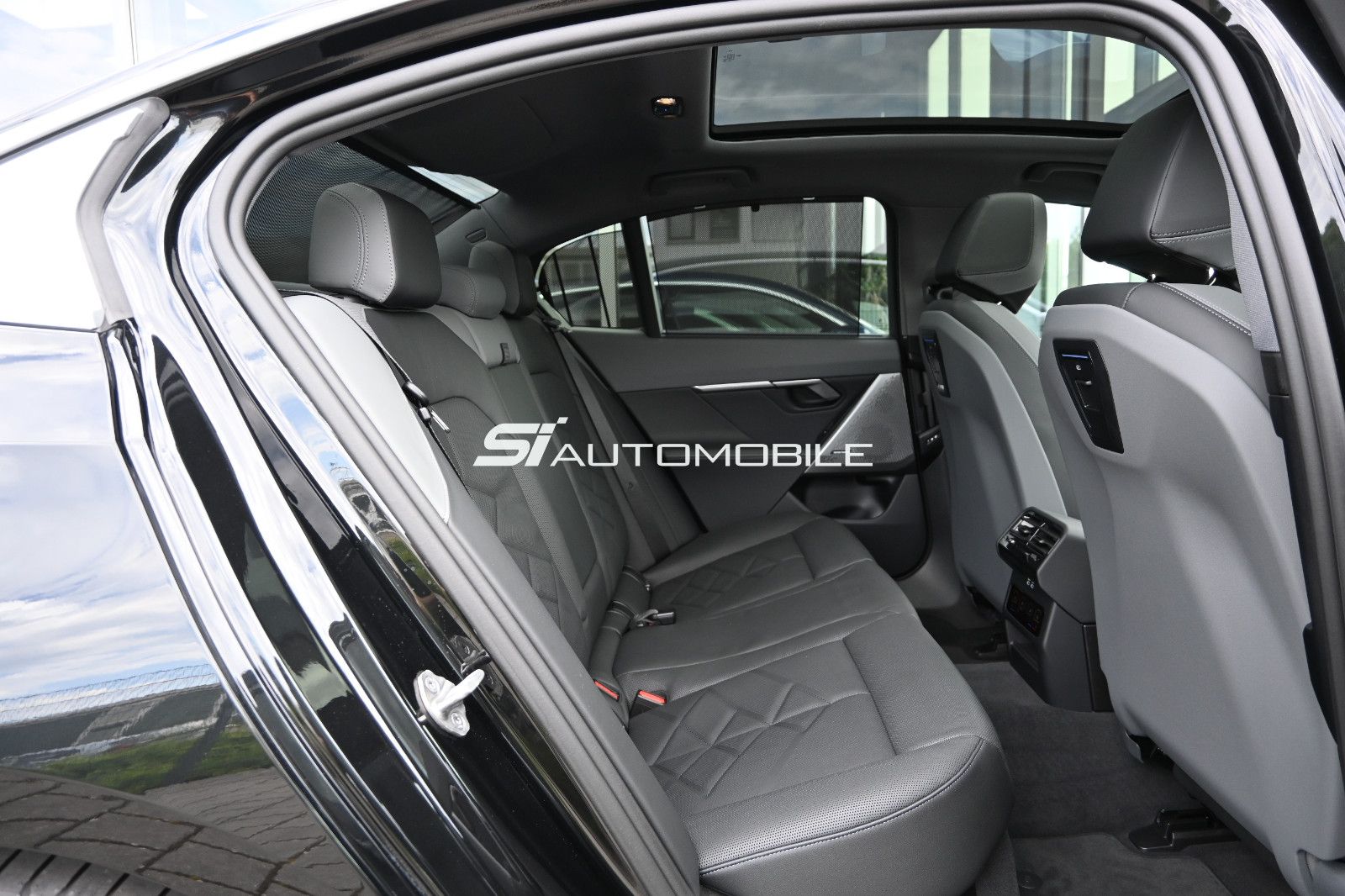 Fahrzeugabbildung BMW 520d xDr. °UVP 88.830€°MERINO°PANO°STHZG°360°