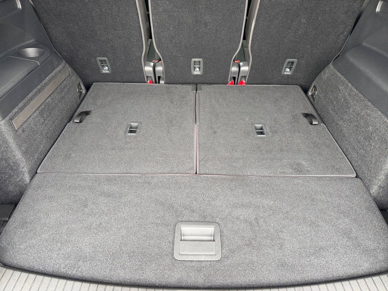 Fahrzeugabbildung Volkswagen Touran 1.5TSI Comfortline R-Line BMT/Start-Stopp