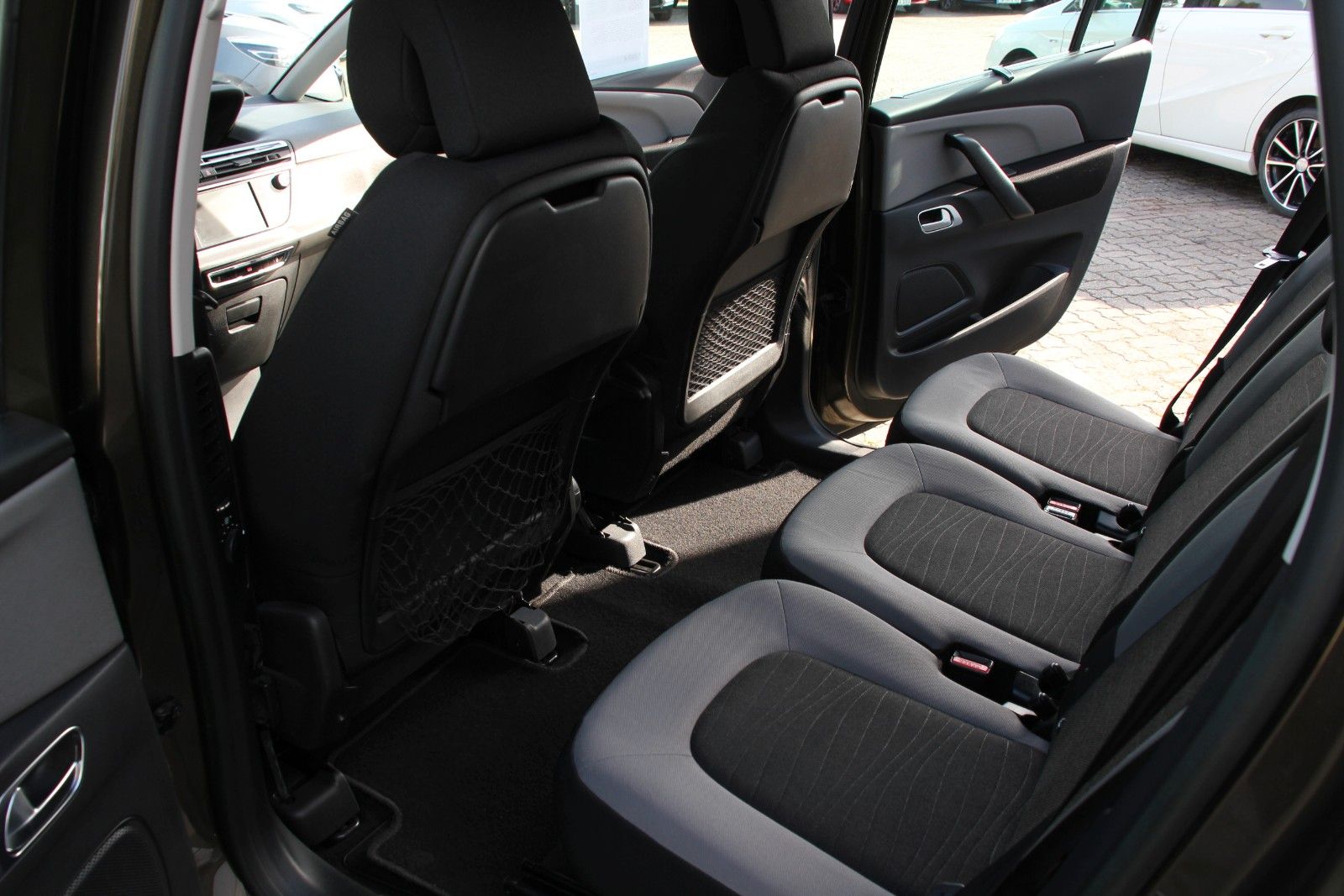 Fahrzeugabbildung Citroën Grand C4 Picasso/Spacetourer Intensive