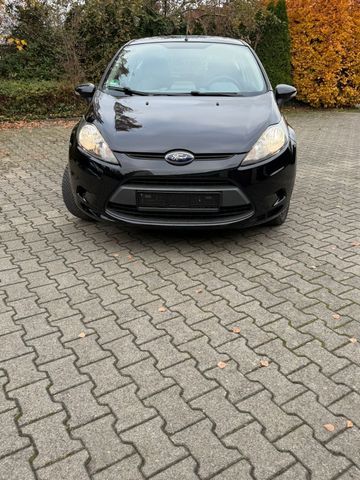 Ford Fiesta Top Zustand! Freisprecheinrich...