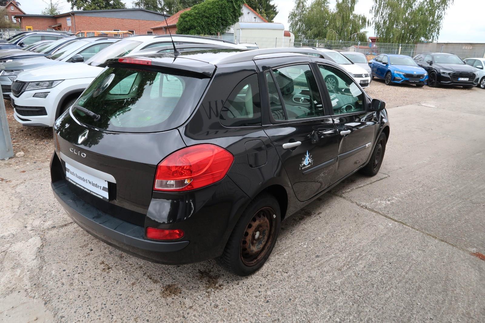 Renault Clio 2009 — photo 8