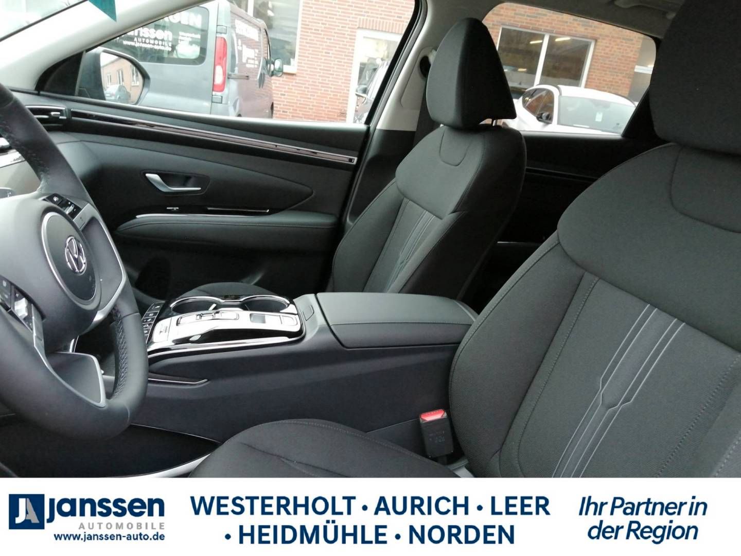 Fahrzeugabbildung Hyundai TUCSON Hybrid TREND Panoramadach,Assist.-Paket