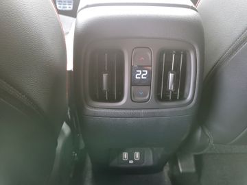Fahrzeugabbildung Hyundai TUCSON 1.6 T-GDi 180PS DCT 48V 4WD N-LINE PANO