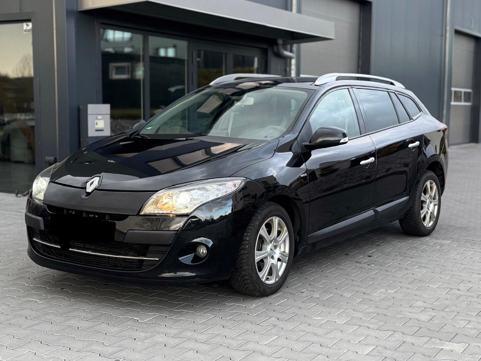Renault Megane III BOSE/KEY-LESS/NAVI/TEMPO/BI-XEN/PANO+