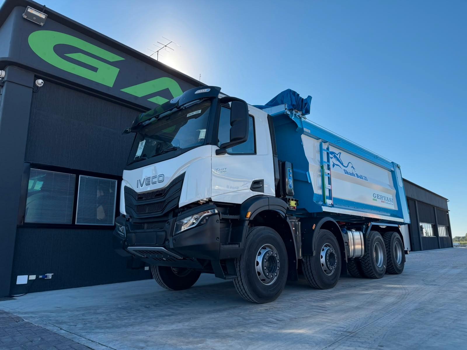 Iveco T-Way 410T54 8x4 Kipper 20cbm Euro6