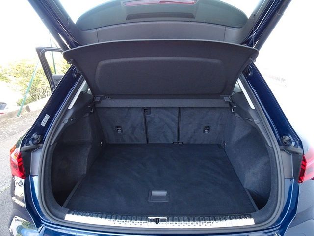 Q3 35 TFSI S-tronic advanced / AHZV