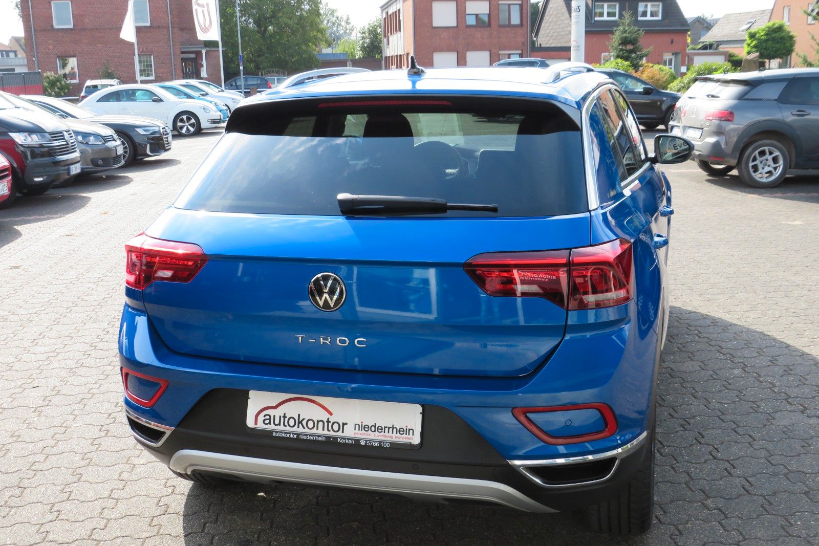 Fahrzeugabbildung Volkswagen T-Roc Style KAMERA ACC NAVI APP SITZH DIGI-COPI