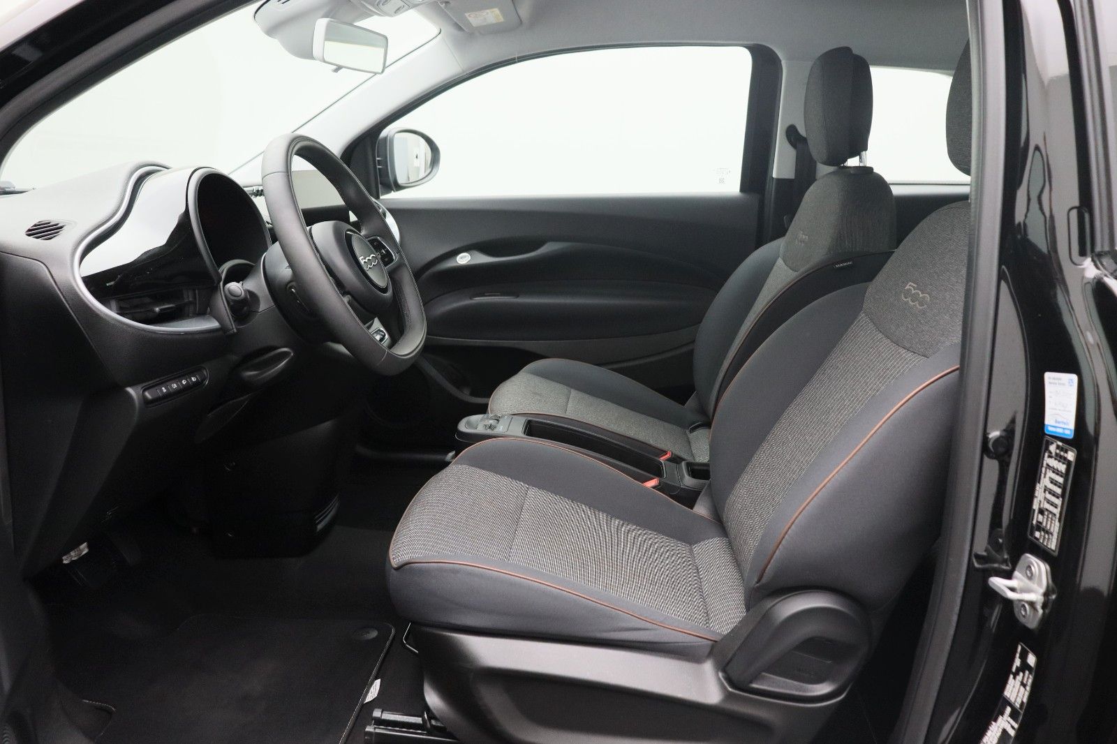 Fahrzeugabbildung Fiat 500e Icon