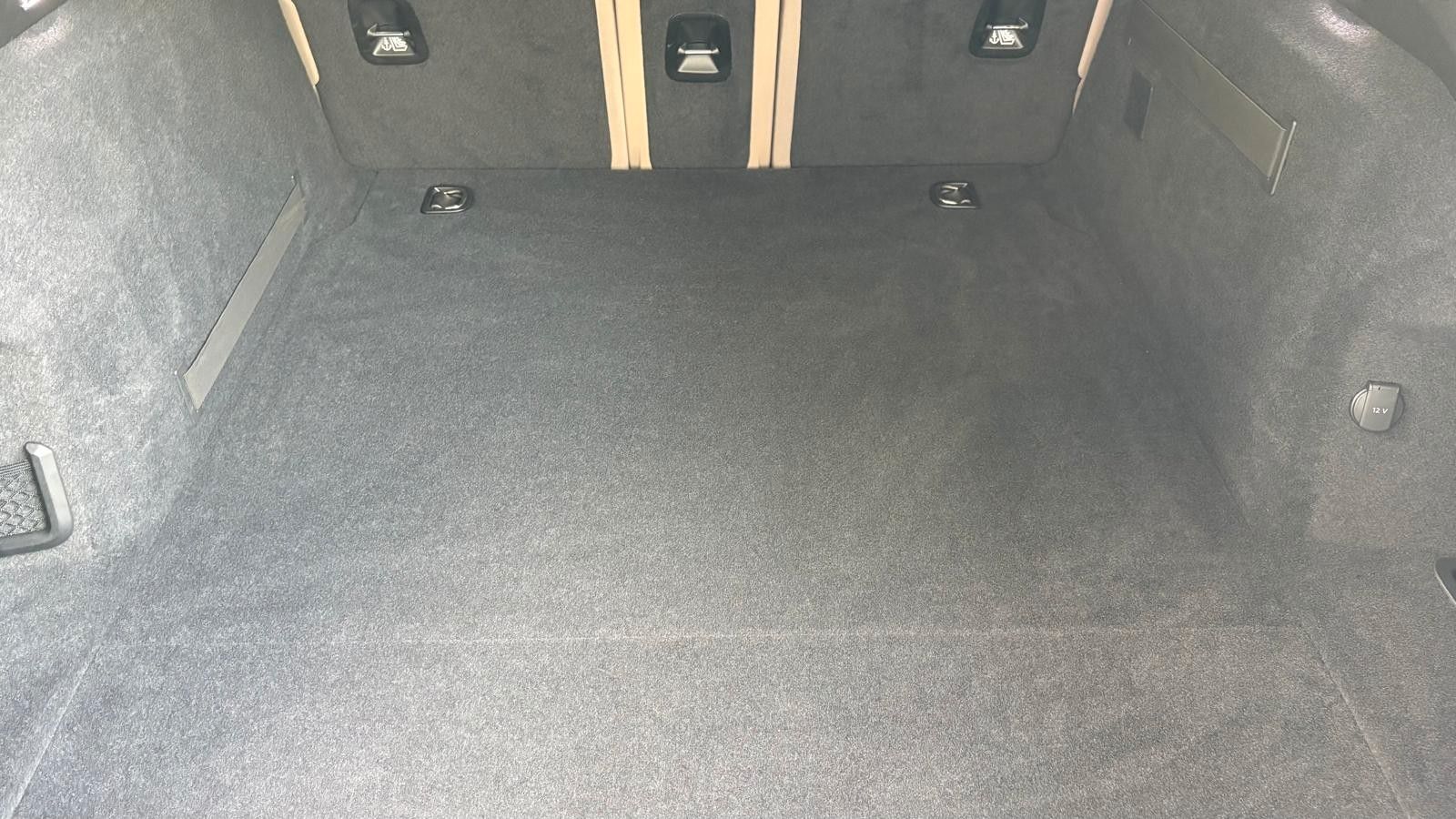 Fahrzeugabbildung Porsche Taycan Sport Turismo/Innodrive/Panodach/20 Zoll