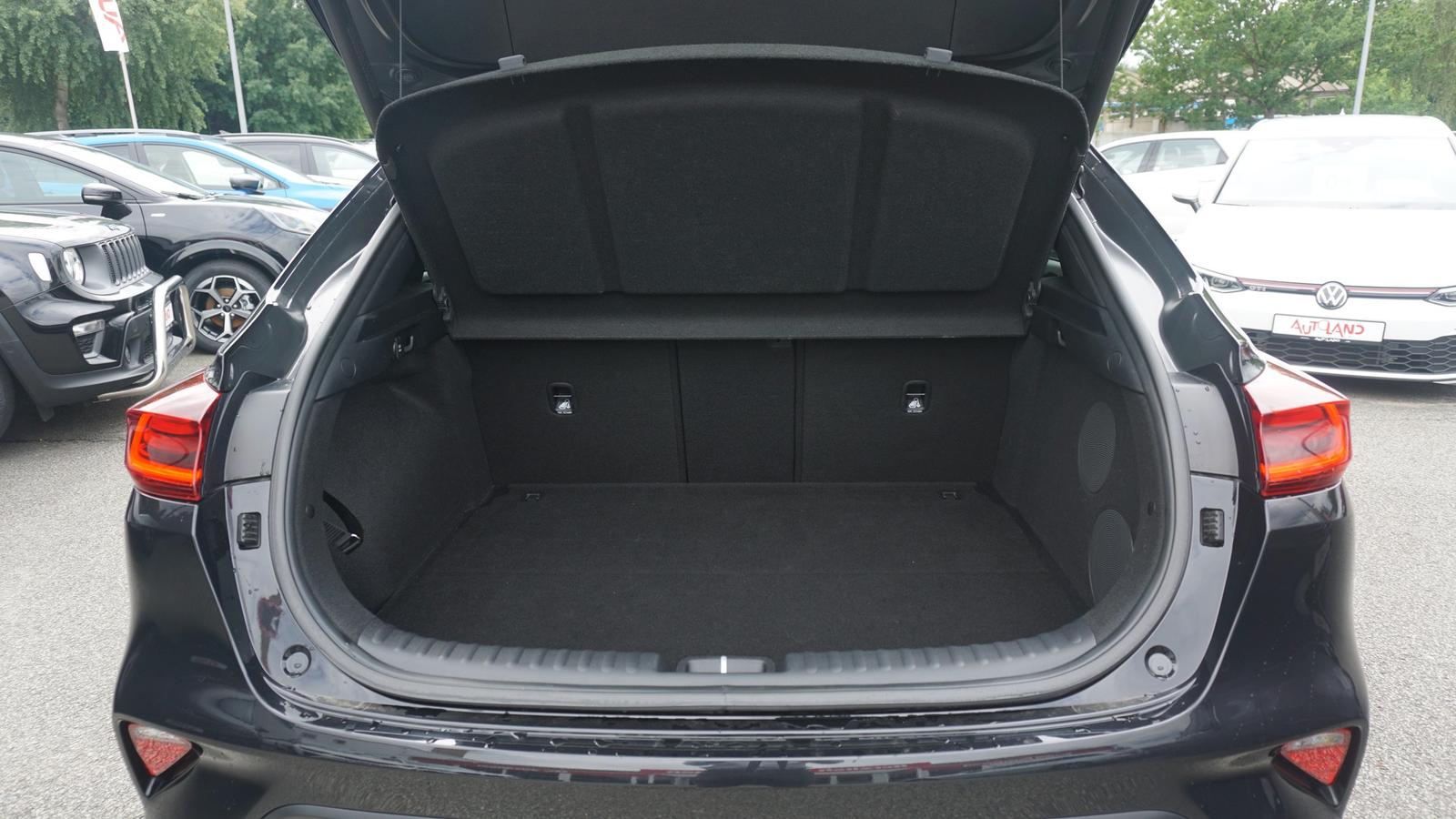 Kia XCeed 1.6 T-GDI Platinum Edition LED Panorama