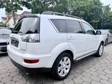 Mitsubishi Outlander Motion 2,0  2WD*Navi+Xenon+Teilleder* - Mitsubishi Outlander: Motion