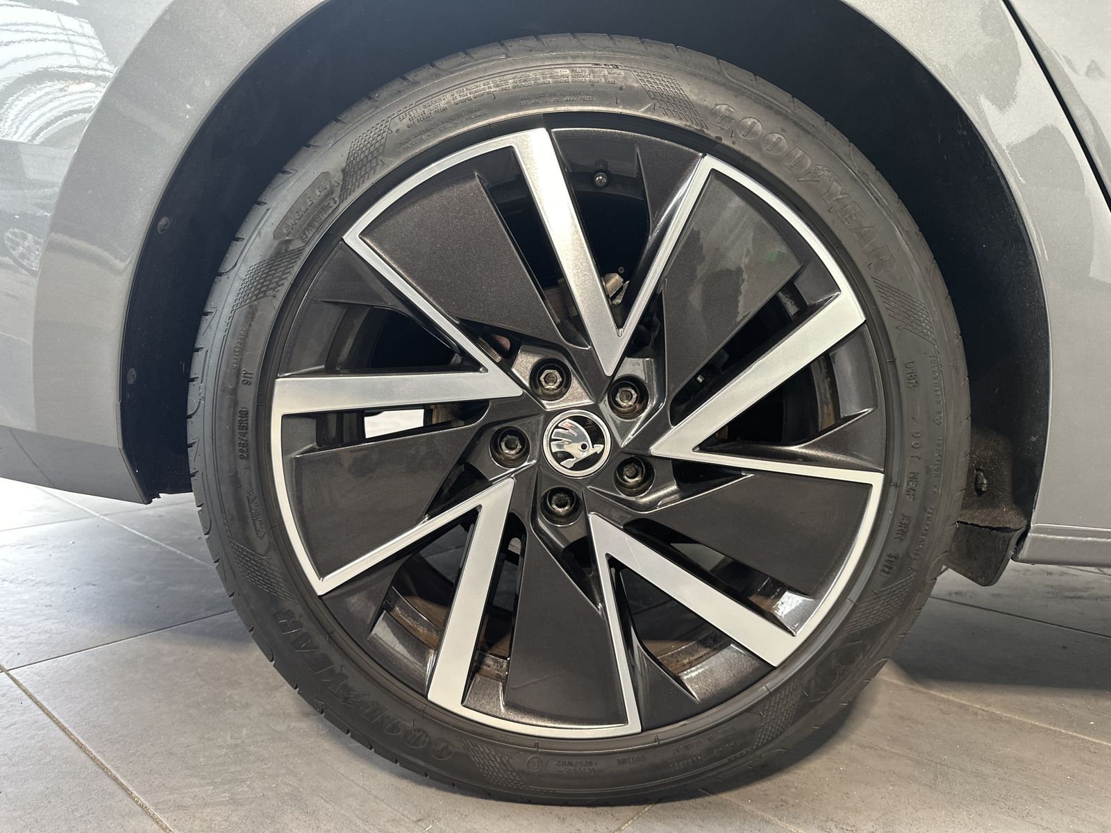 Fahrzeugabbildung SKODA Octavia 2.0 TDI DSG Sportline DSG NAV+LED+ACC+HU