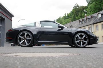 Porsche 992 Targa 4*Sportabgas,BOSE,U-FREI,Approved0726