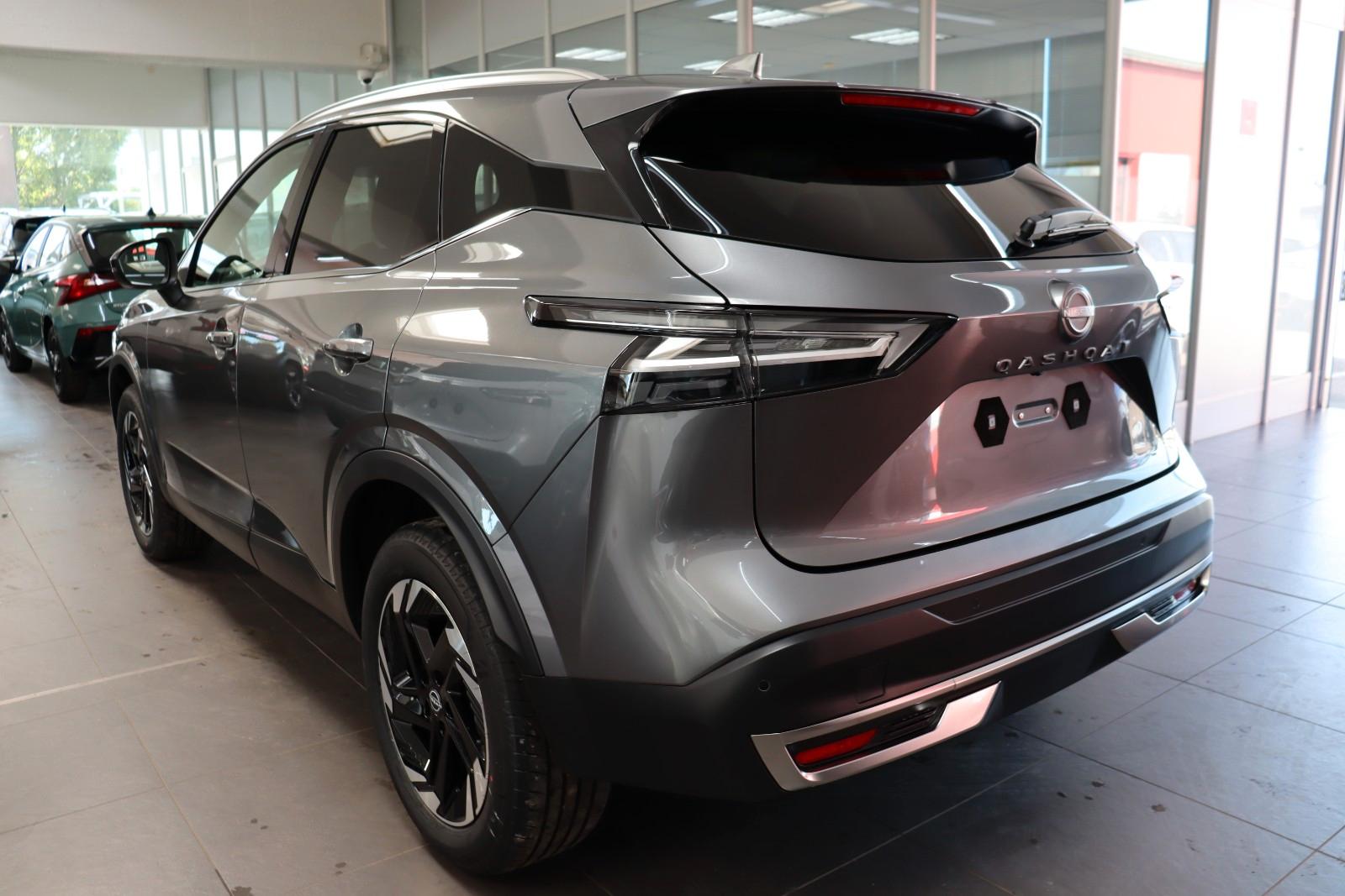 Nissan Qashqai 1.3 AT N-Connecta Navi,Pano,eHeck SOFORT, миниатюра 6