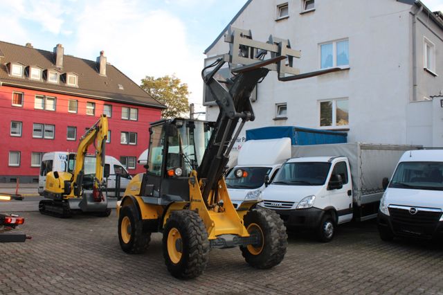 New Holland W80TC/Radlader/3732Stunden/Guter Zustand/