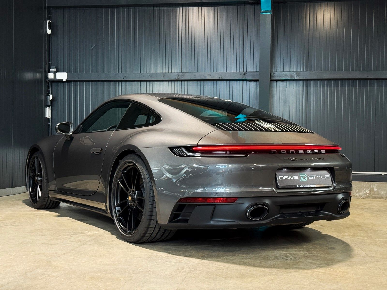Fahrzeugabbildung Porsche 992 4 GTS