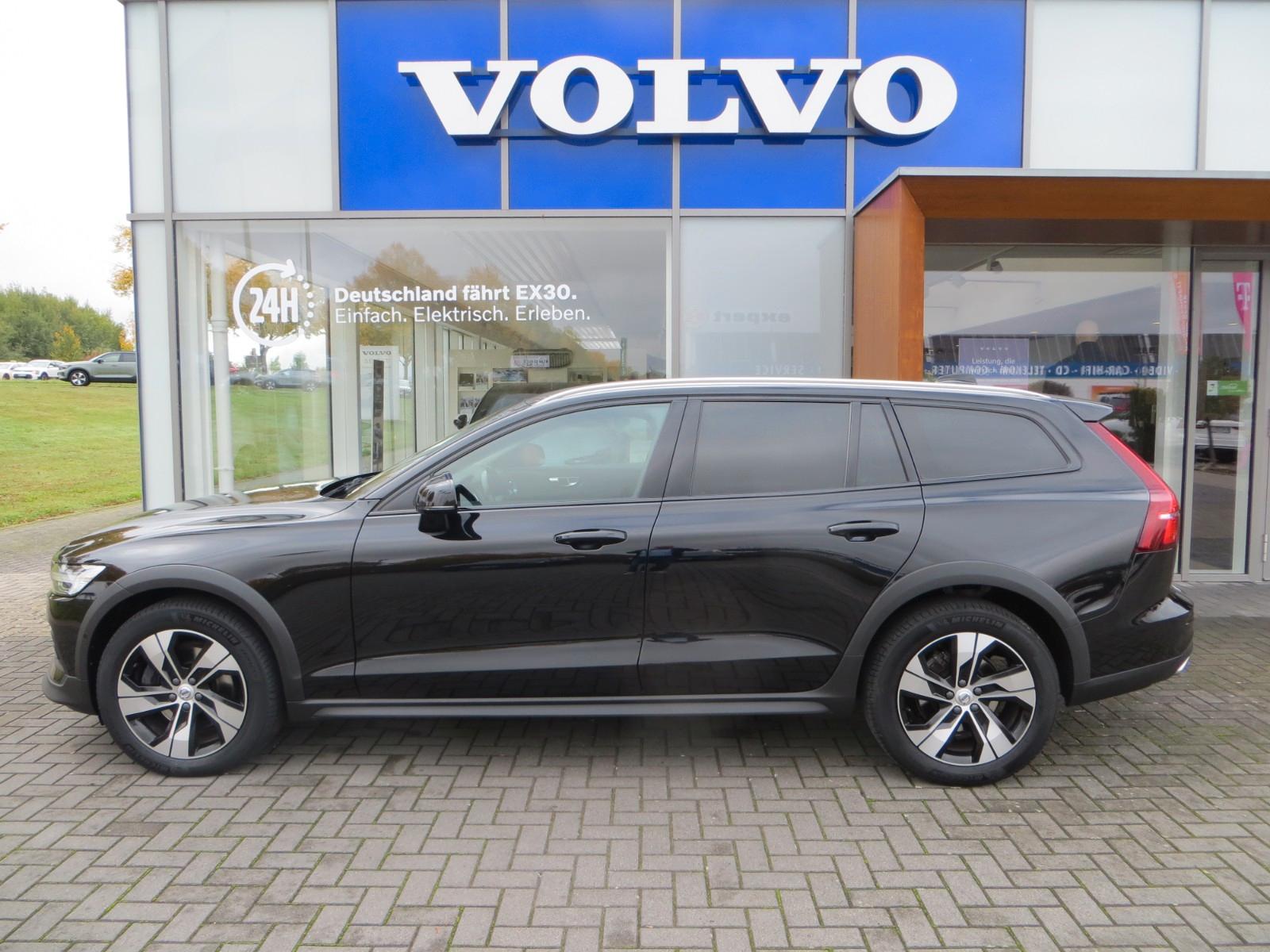 Volvo V60 Cross Country B4 D AWD Geartronic Pro