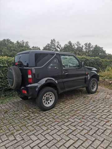 Suzuki Jimny Santana mit Hardtop - nicht fahrtauglich