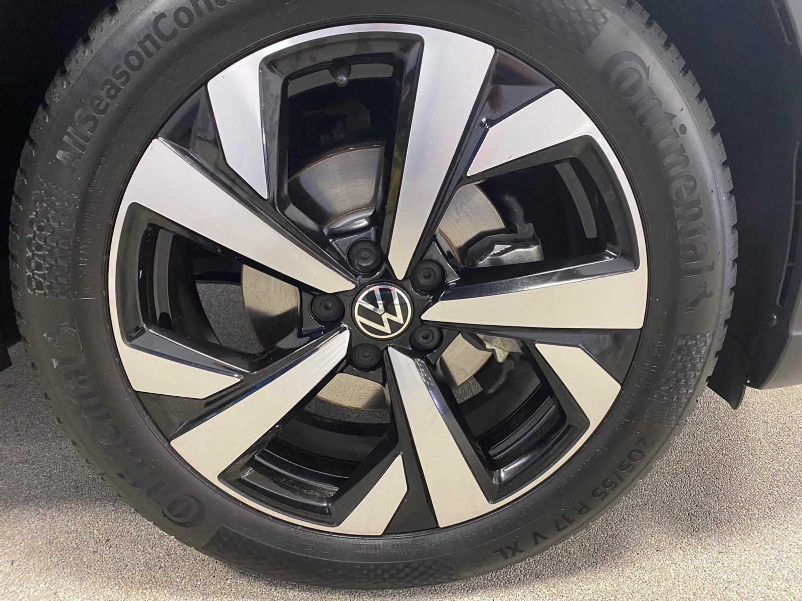 Fahrzeugabbildung Volkswagen Taigo 1.5 TSI ACT Life APP+MATRIX+ALLWETTER+RFK+