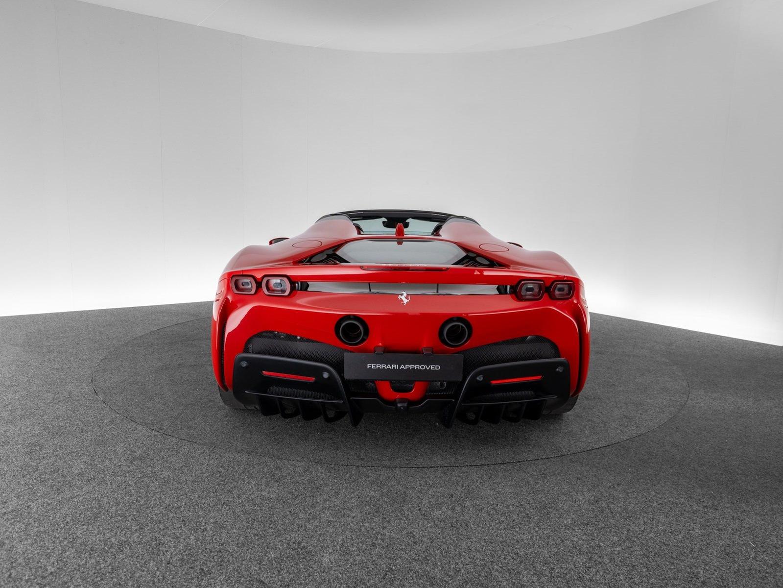 Ferrari SF90 Spider