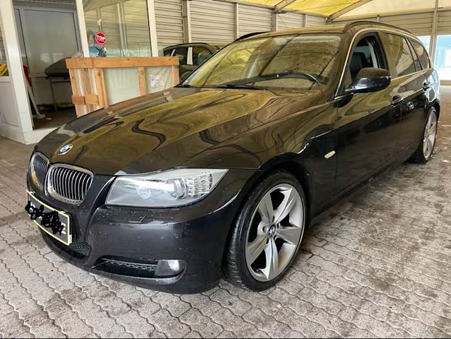 BMW 325d Touring PANO/LEDER/2.HAND/XENON