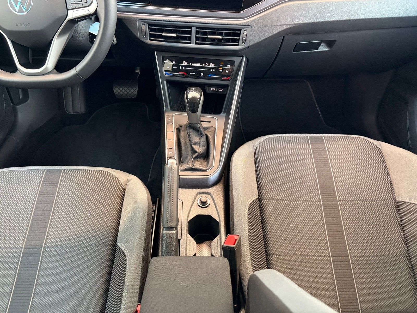 Fahrzeugabbildung Volkswagen Polo VI Style 1.0 TSI DSG +IQ Light +ACC +Kamera