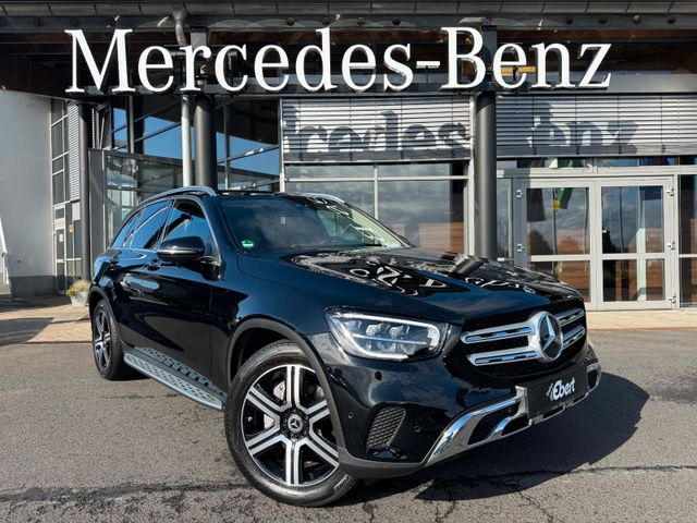 Mercedes-Benz GLC 300d 4M+Offroad+Pano+RFK+LED+IHC