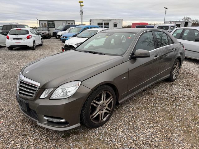 Mercedes-Benz E 220*Avantgarde*Autom*AMG*Leder*Navi*