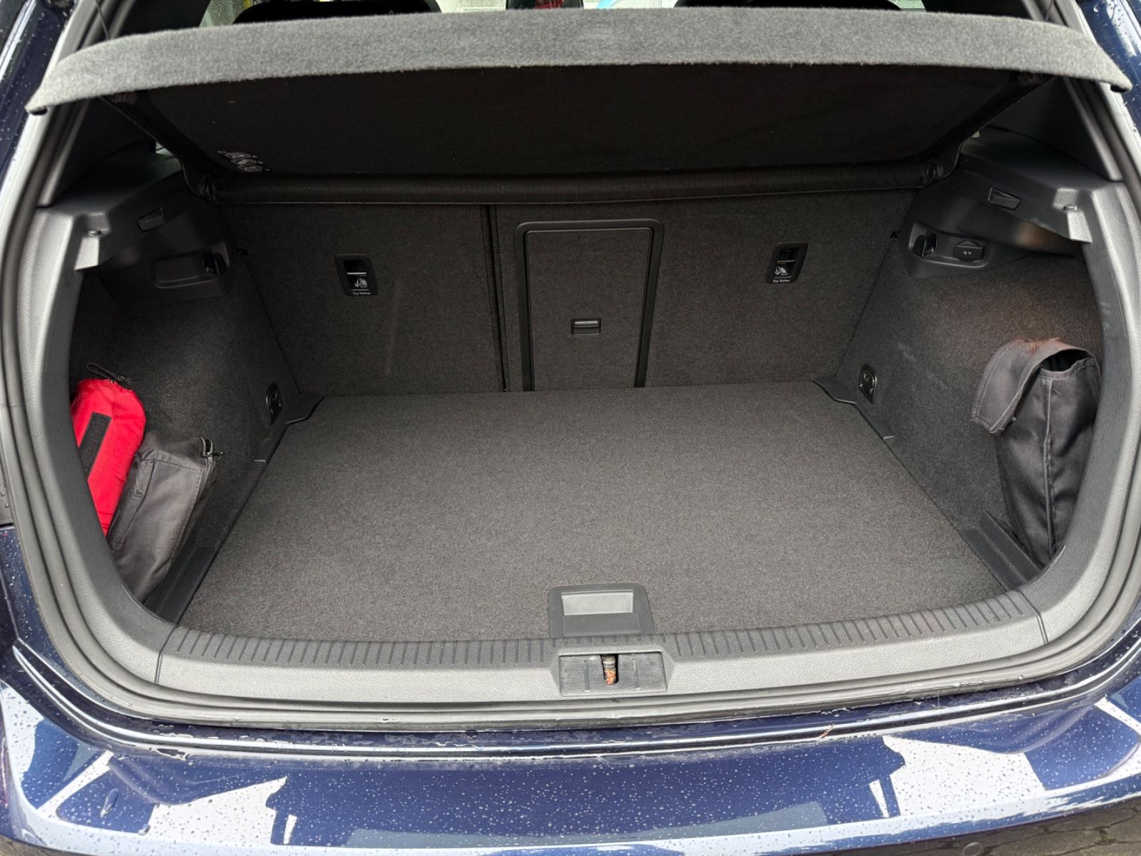 Fahrzeugabbildung Volkswagen Golf VII Lim. GTI BMT*Pano*Leder*Standheizung*
