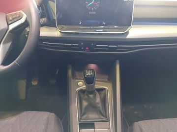 Volkswagen Golf VIII Life 1,5l TSI 116 PS 6-Gang