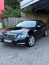 Mercedes-Benz E 300 BlueTEC T AVANTGARDE A... - gebrauchte Mercedes-Benz E 300 aus dem Jahr 2010