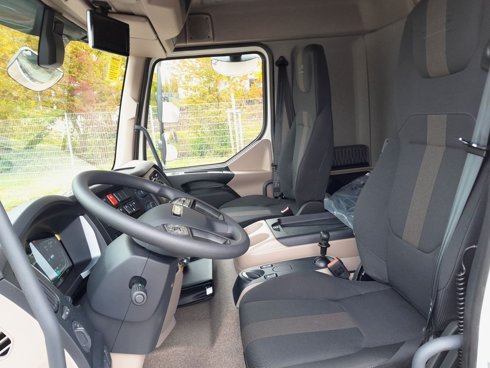 Fahrzeugabbildung DAF FA XB 230 12t