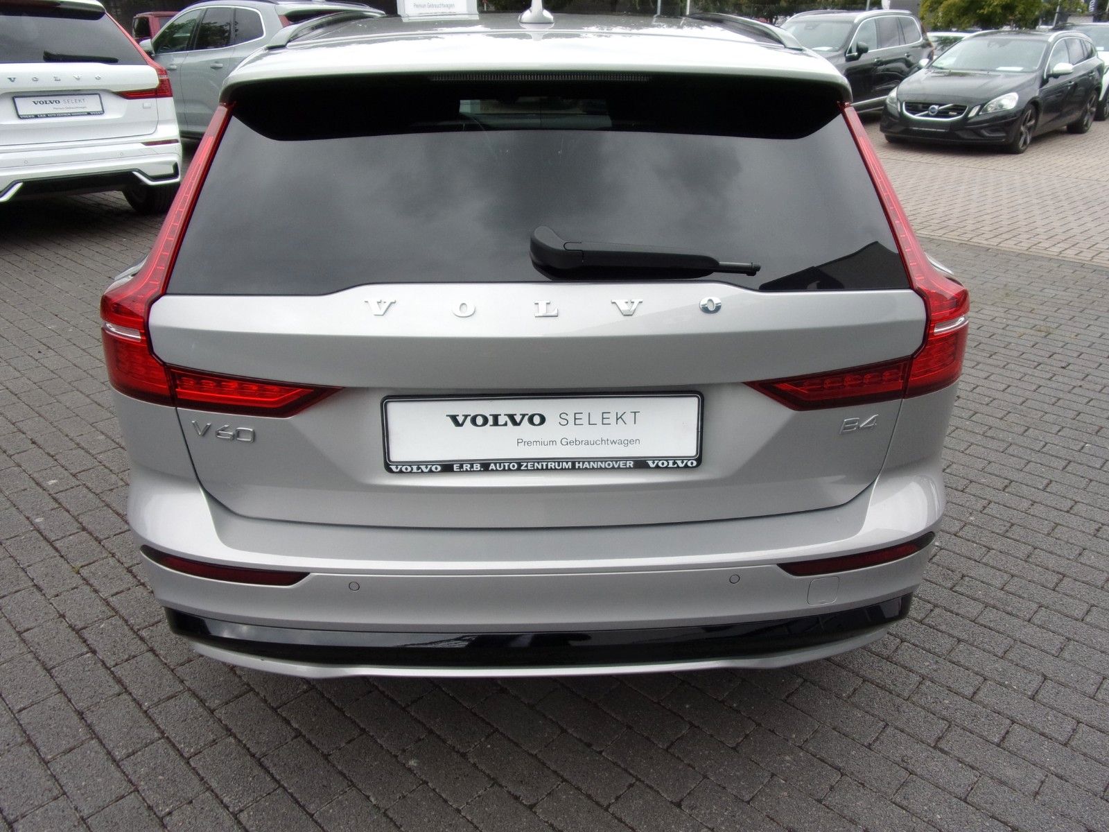 Volvo V60 B4 Kombi Plus Dark foto 6