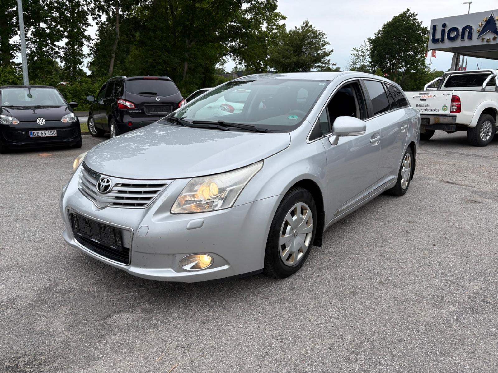 Toyota Avensis, 2011