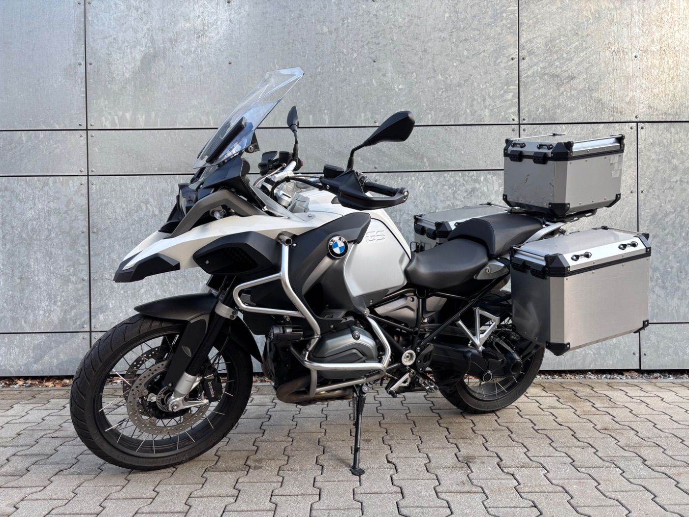 Fahrzeugabbildung BMW R 1200 GS Adventure 3 Pakete Koffer Tieferlegung