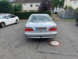 Mercedes-Benz Mercedes e200 - gebrauchte Mercedes-Benz E 200 aus dem Jahr 2000