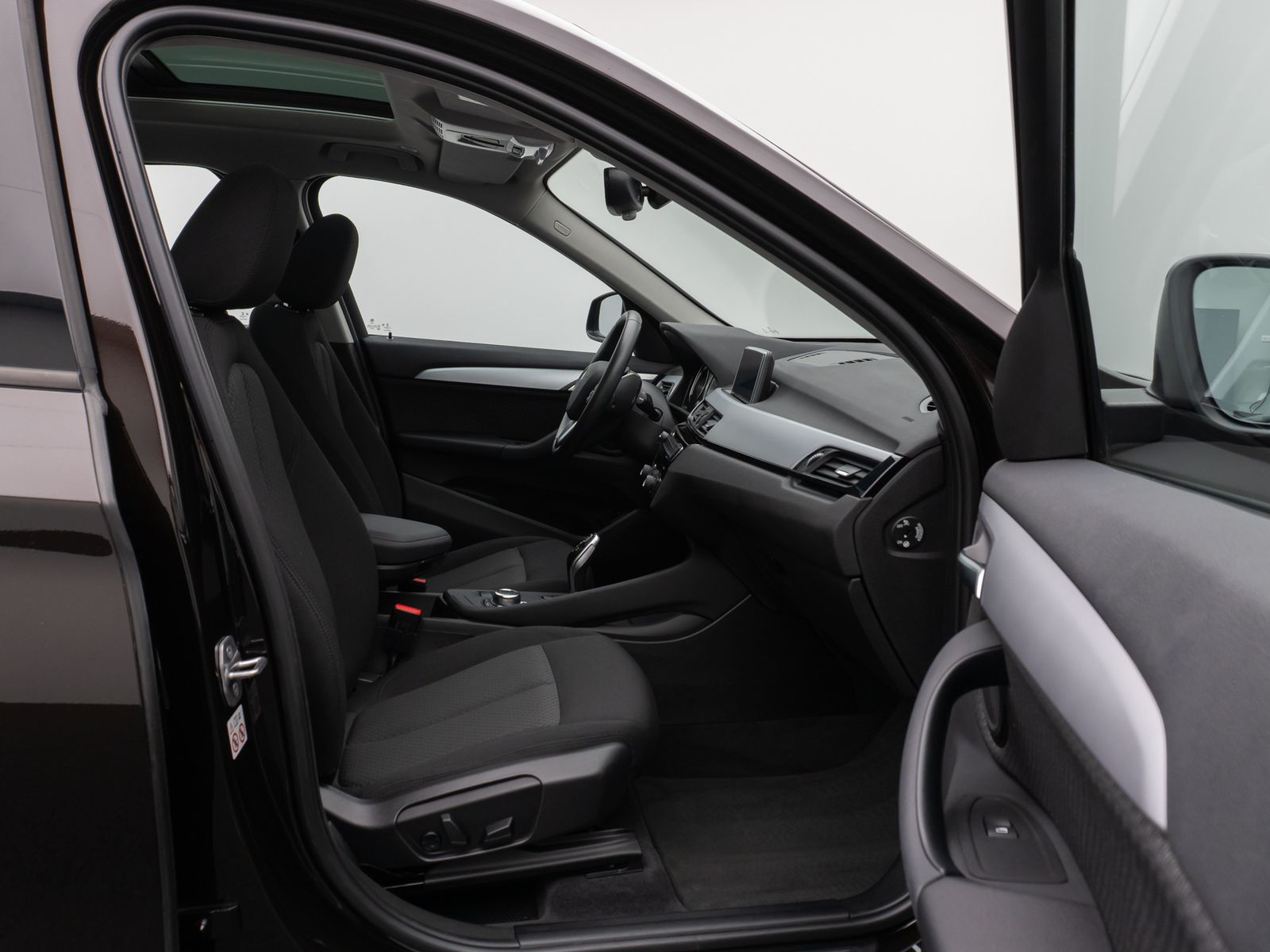Fahrzeugabbildung BMW X1 sD18i Panorama DAB Navi Geschwindigkeitsreg