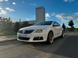 Volkswagen VW Passat CC 2.0 Tsi - Volkswagen Passat CC mit Benzin-Antrieb: Limousine, 2.0
