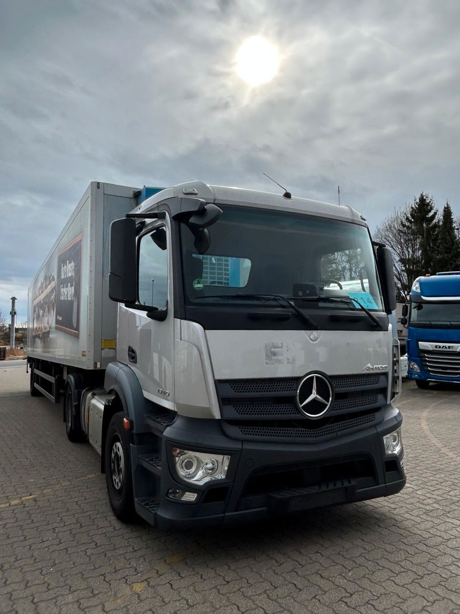 Fahrzeugabbildung Mercedes-Benz Antos 1840+Rohr Kühlauflieger